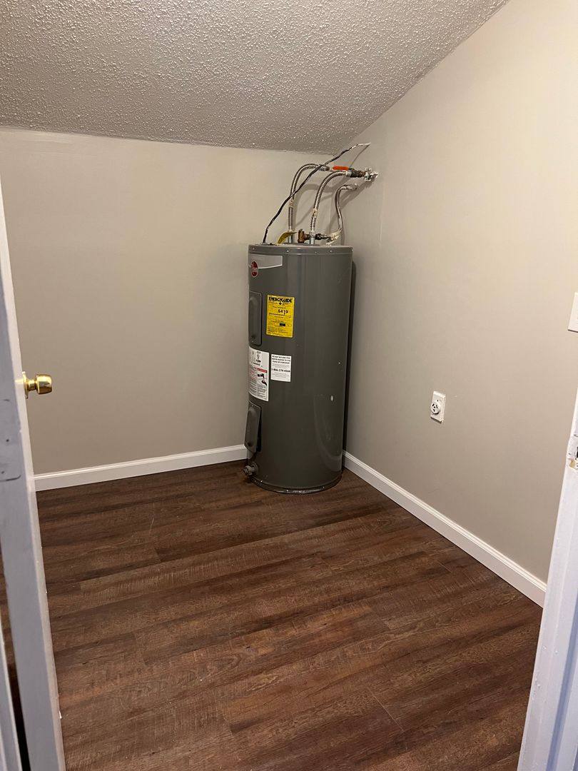 Apartment for rent at 300 Carriage Lane, Albany, GA 31721