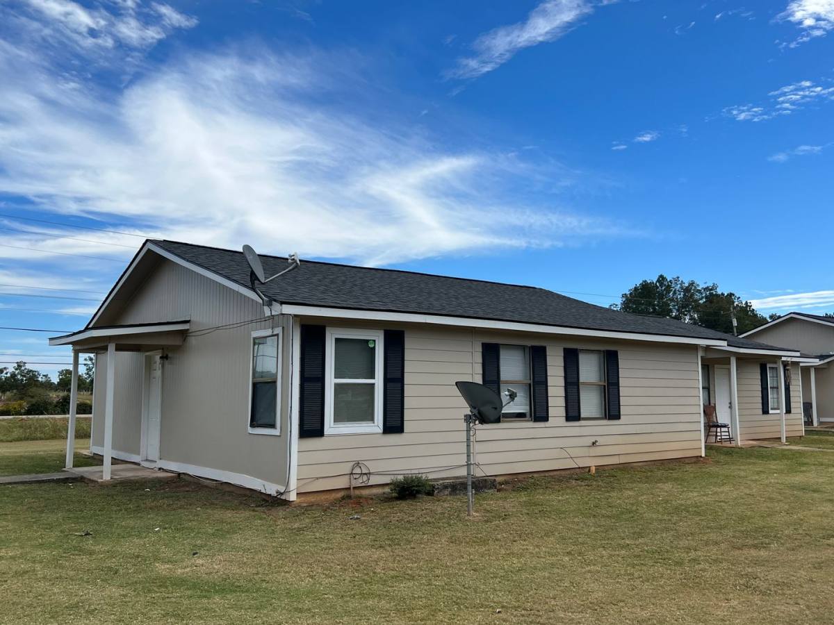 Apartment for rent at 300 Carriage Lane, Albany, GA 31721