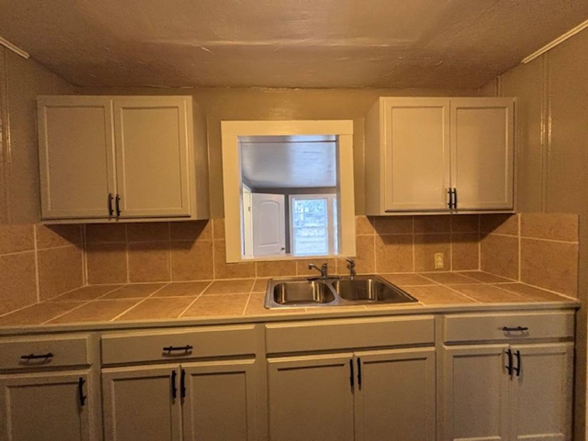 House for rent at 3906 S Barrow Dr, Baton Rouge, LA 70802