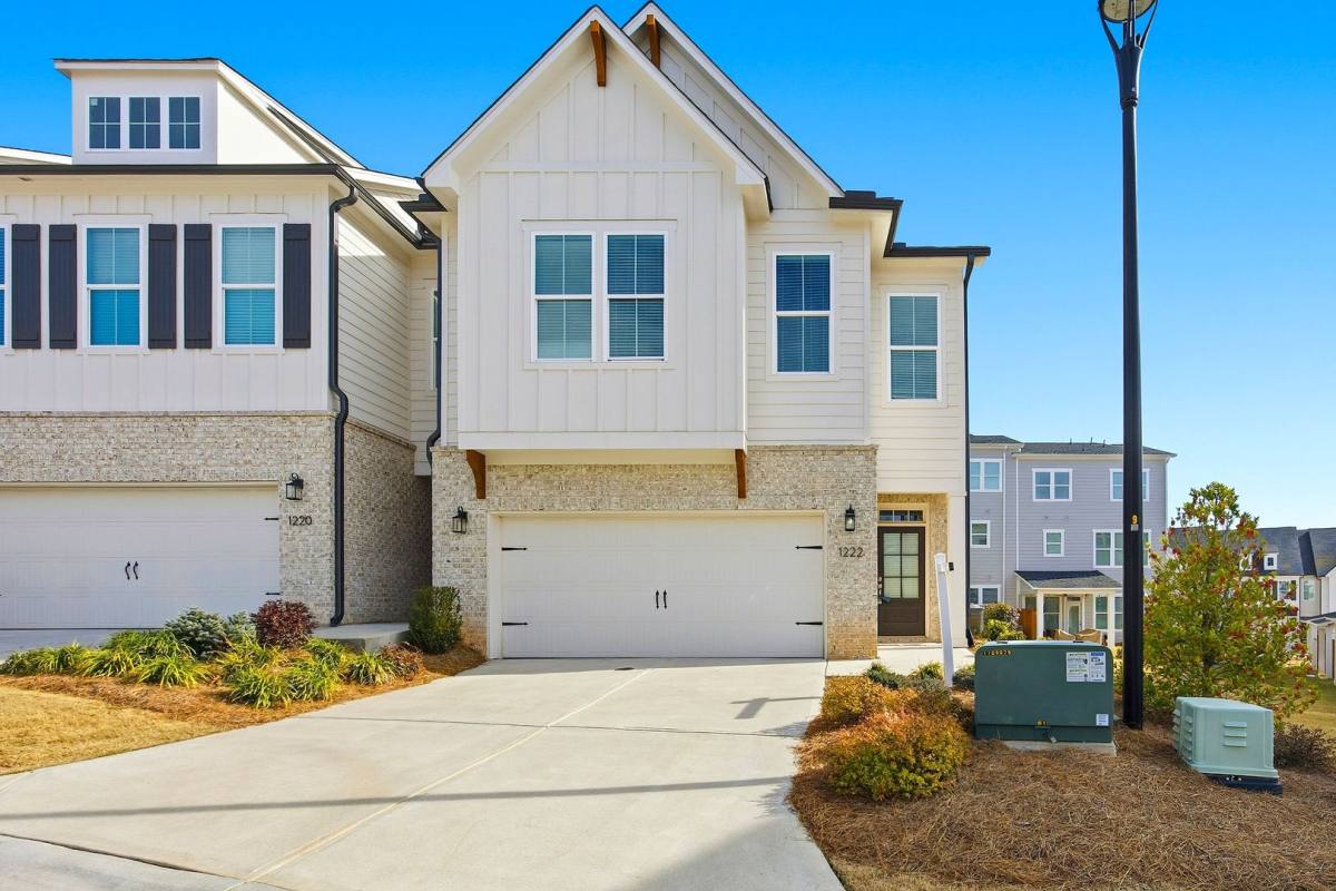 Townhouse for rent at 1222 Westshore Dr, Cumming, GA 30041