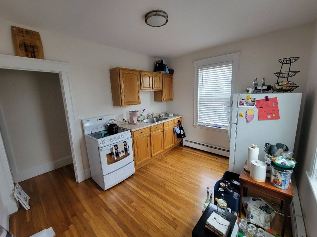 Apartment for rent at 6 School St, Salem, MA 01970