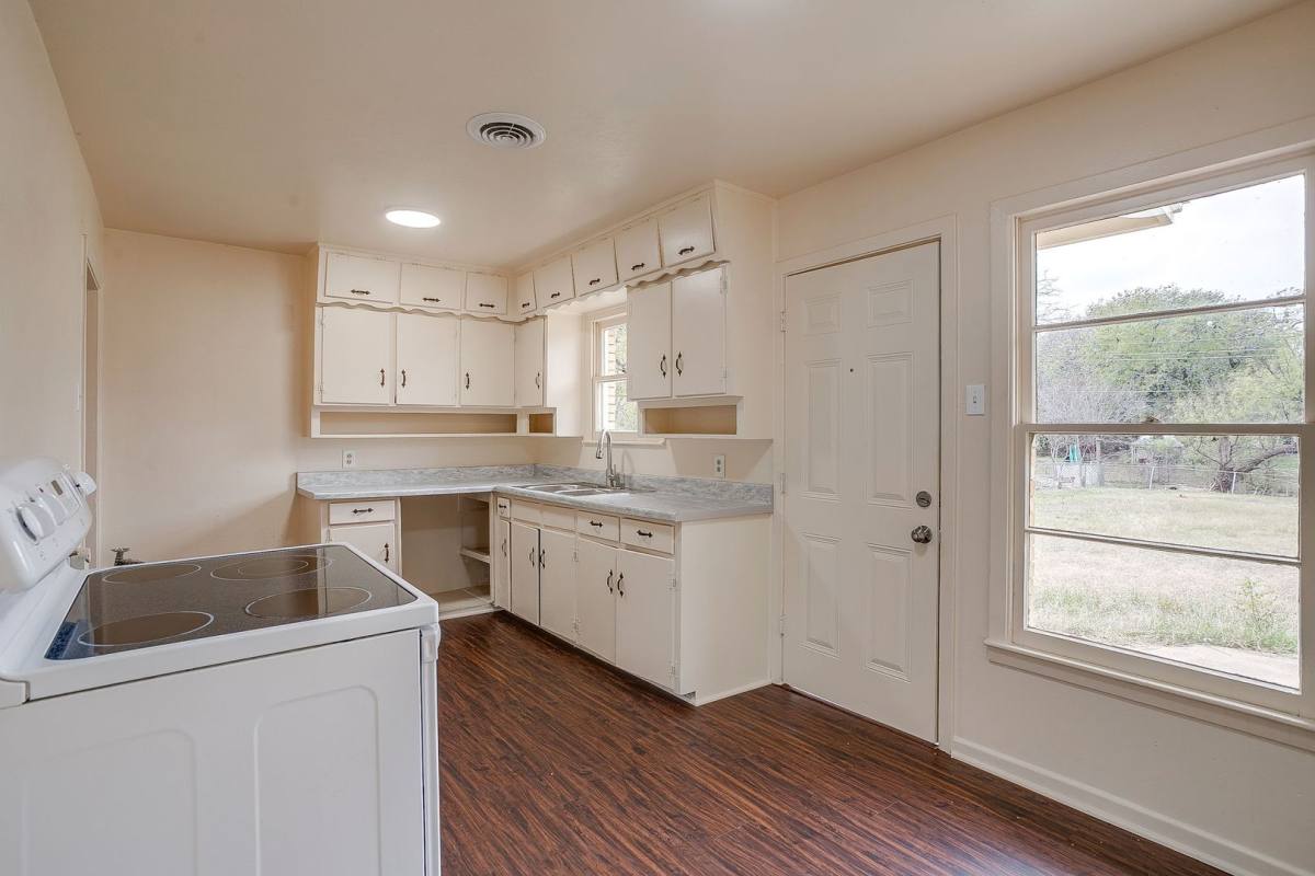 House for rent at 4315 Mackey Dr, North Richland Hills, TX 76180