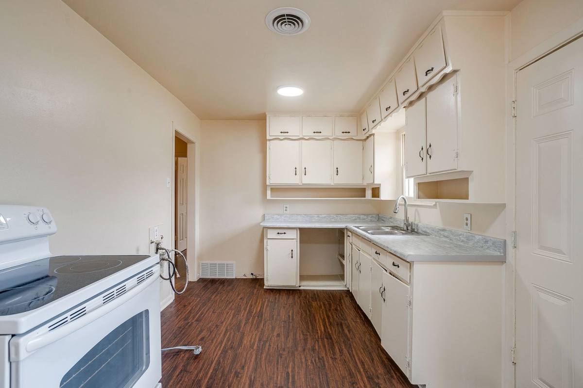 House for rent at 4315 Mackey Dr, North Richland Hills, TX 76180