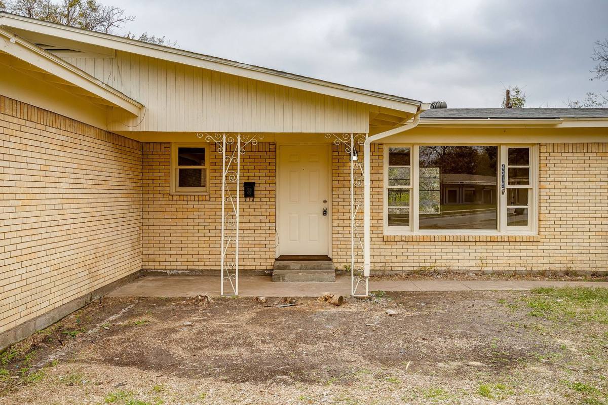 House for rent at 4315 Mackey Dr, North Richland Hills, TX 76180