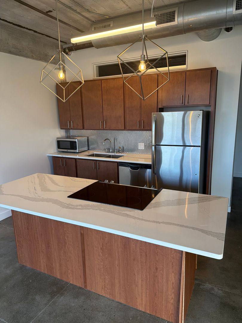 Apartment for rent at 200 10th St, Des Moines, IA 50309