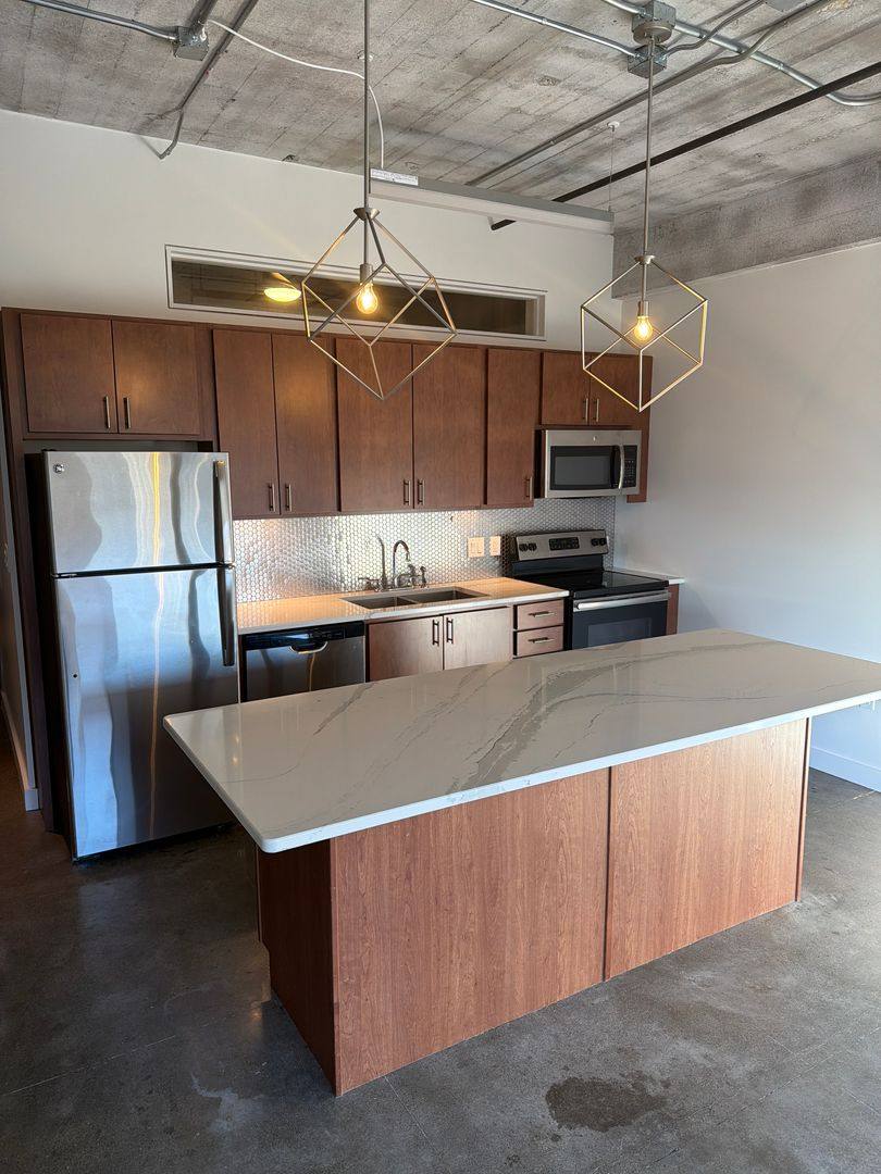 Apartment for rent at 200 10th St, Des Moines, IA 50309