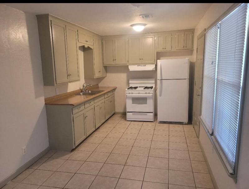 House for rent at 745 NW 89th St, Oklahoma City, OK 73114