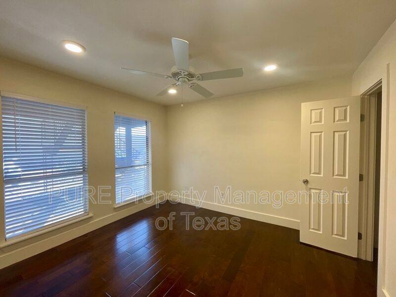 Condo for rent at 909 Reinli St #124, Austin, TX 78751