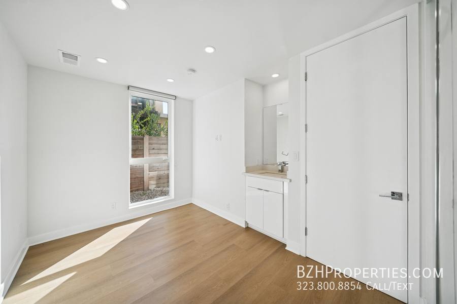 Townhouse for rent at 4525 St Elmo Dr #4523A, Los Angeles, CA 90019