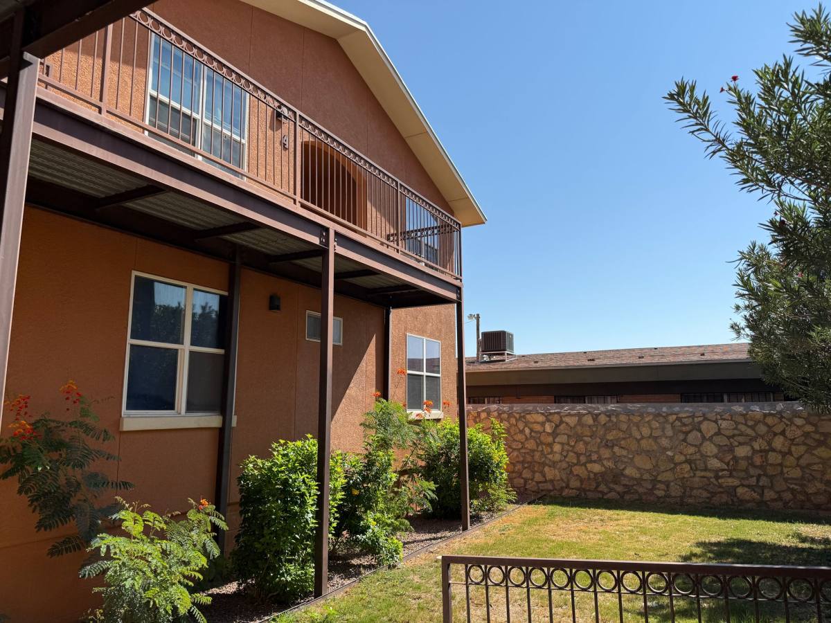 Apartment for rent at 7598 Diana Dr, El Paso, TX 79904