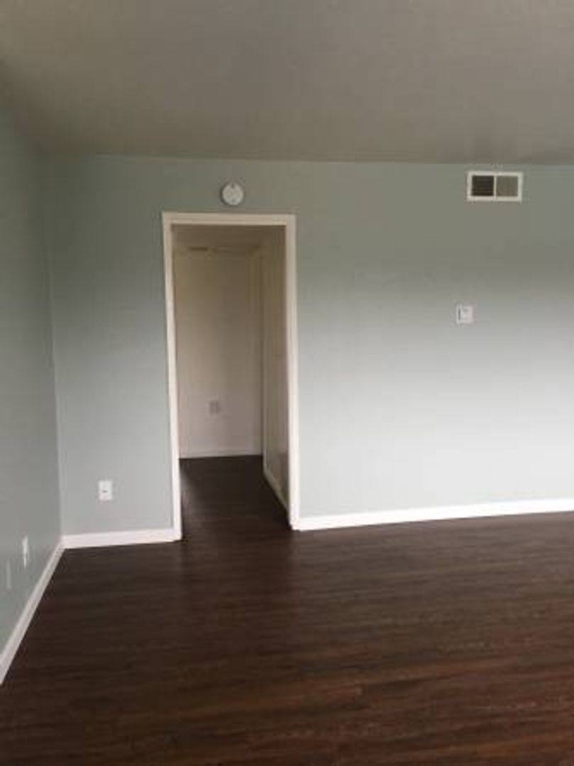 Apartment for rent at 2960-2980 Clairemont Dr, San Diego, CA 92117