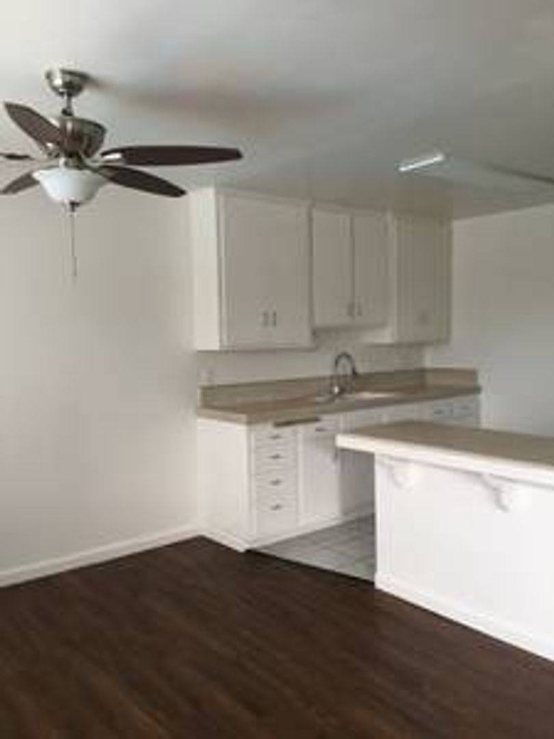 Apartment for rent at 2960-2980 Clairemont Dr, San Diego, CA 92117