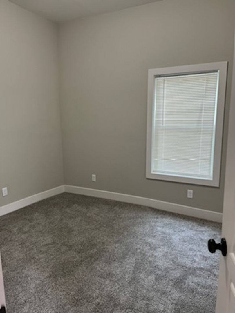House for rent at 817 Shelby Parkway, Louisville, KY 40203