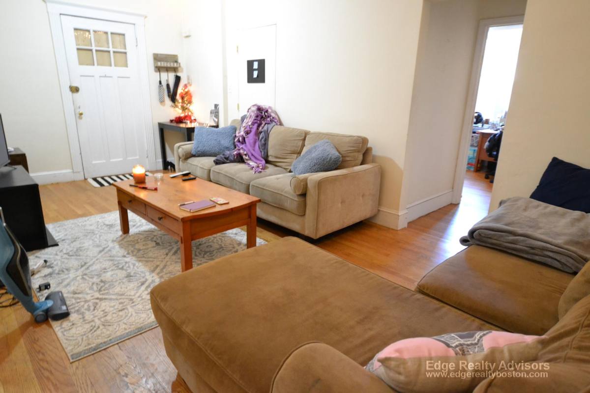 Apartment for rent at 316 Saint Paul St #3, Brookline, MA 02445