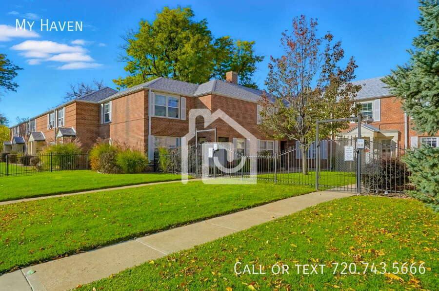 Townhouse for rent at 2819 Jasmine St, Denver, CO 80207