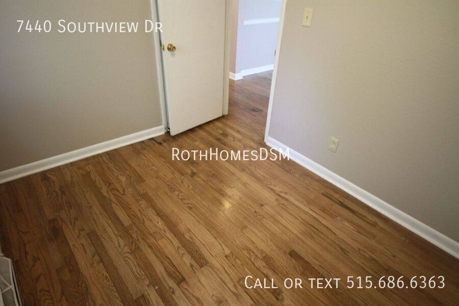 House for rent at 7440 Southview Dr, Des Moines, IA 50315