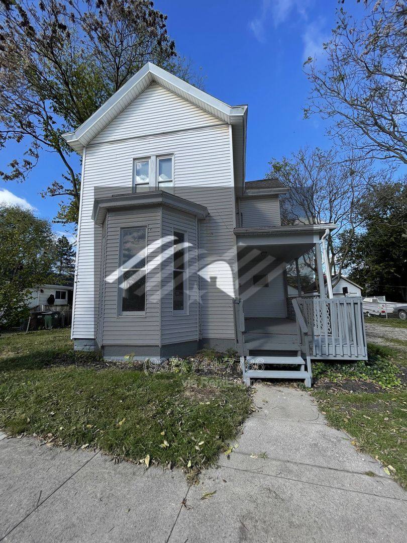 Apartment for rent at 815 S Main St, Franklin, OH 45005