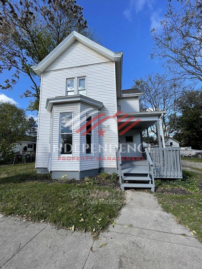Apartment for rent at 815 S Main St, Franklin, OH 45005