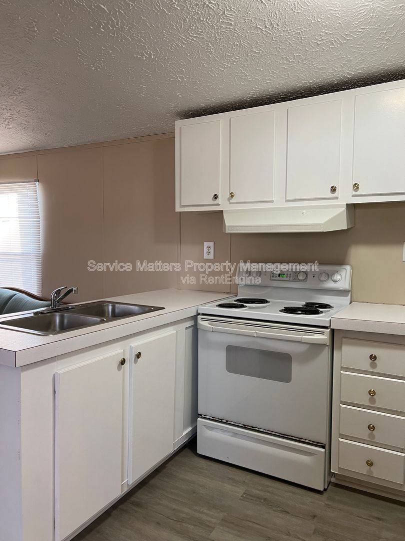 House for rent at 4819 Douglas Dr, Milton, FL 32583