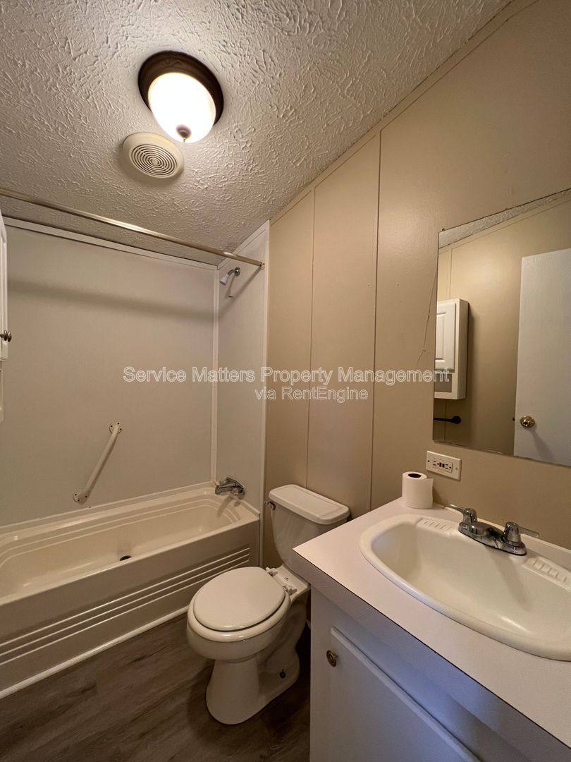 House for rent at 4819 Douglas Dr, Milton, FL 32583