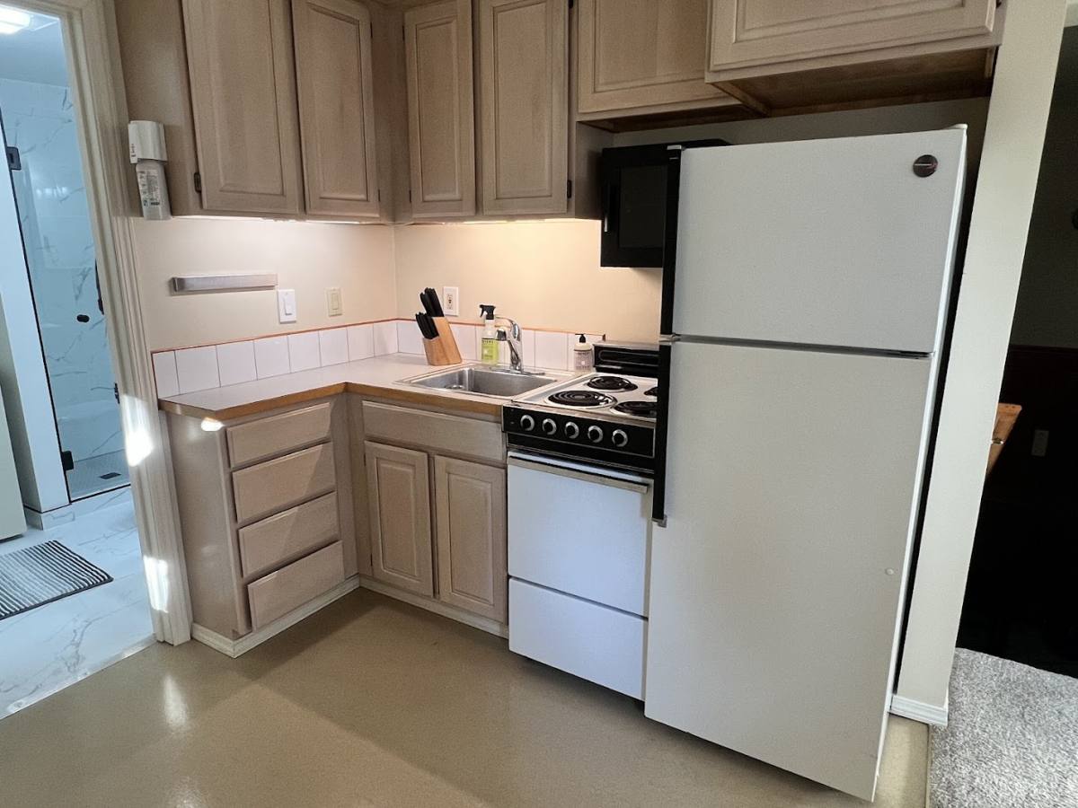 Apartment for rent at 12417 NE 109th Place, Kirkland, WA 98033