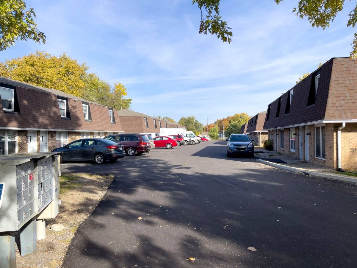 Townhouse for rent at 222 W Centennial Ave, Muncie, IN 47303