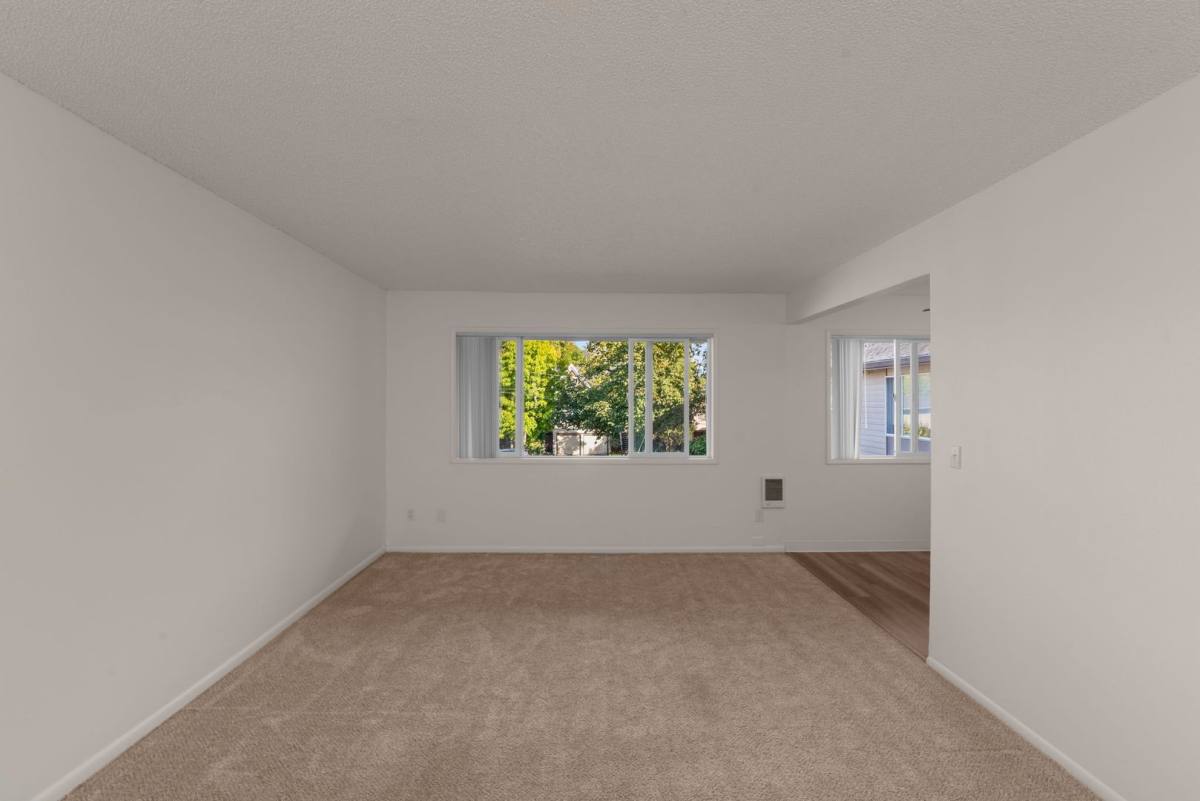 Apartment for rent at 533 SE 27th Ave, Portland, OR 97214
