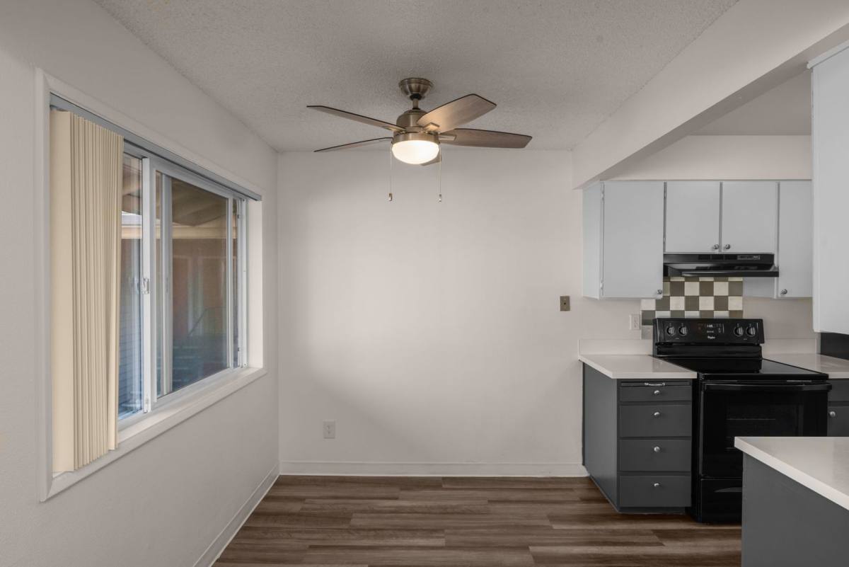Apartment for rent at 533 SE 27th Ave, Portland, OR 97214
