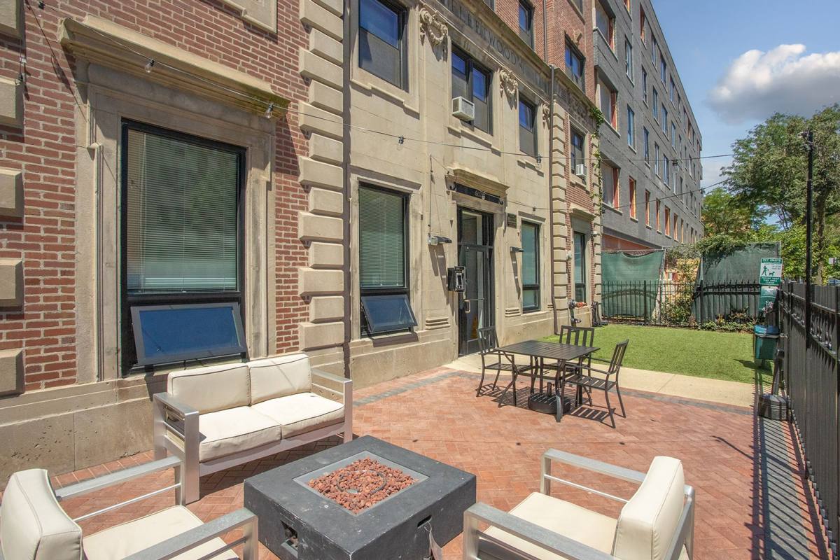 Apartment for rent at 6026 N Winthrop, Chicago, IL 60660