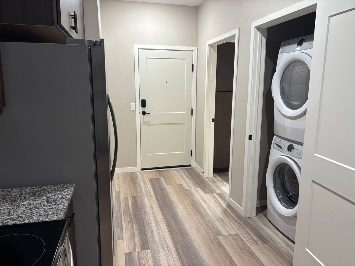 Apartment for rent at 15315 Maple Island Rd, Burnsville, MN 55306