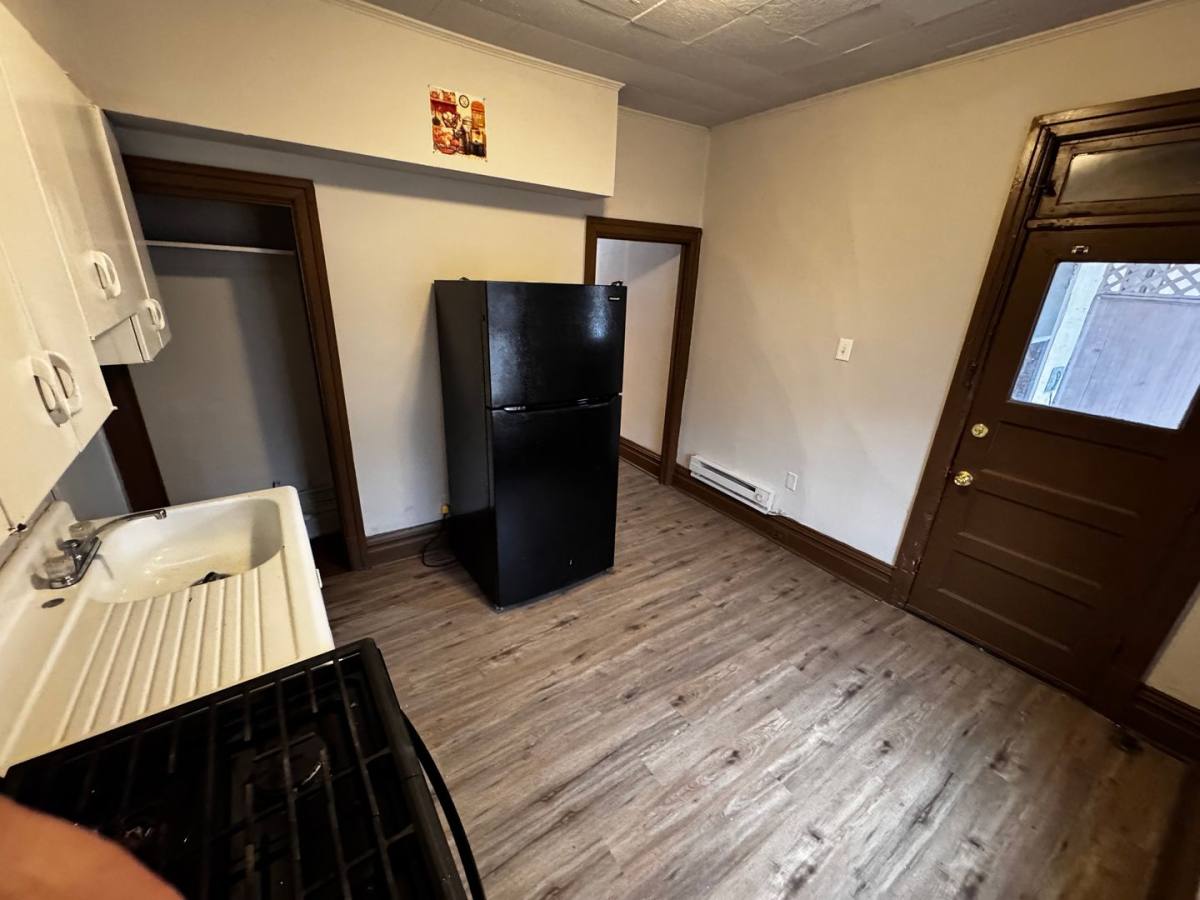 Apartment for rent at 1921 Market St, Harrisburg, PA 17103