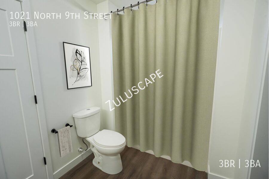 Townhouse for rent at 1021 N 9th St, Elwood, IN 46036
