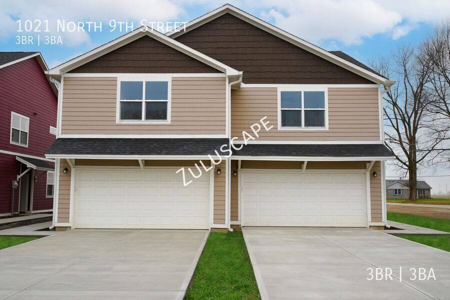 Townhouse for rent at 1021 N 9th St, Elwood, IN 46036