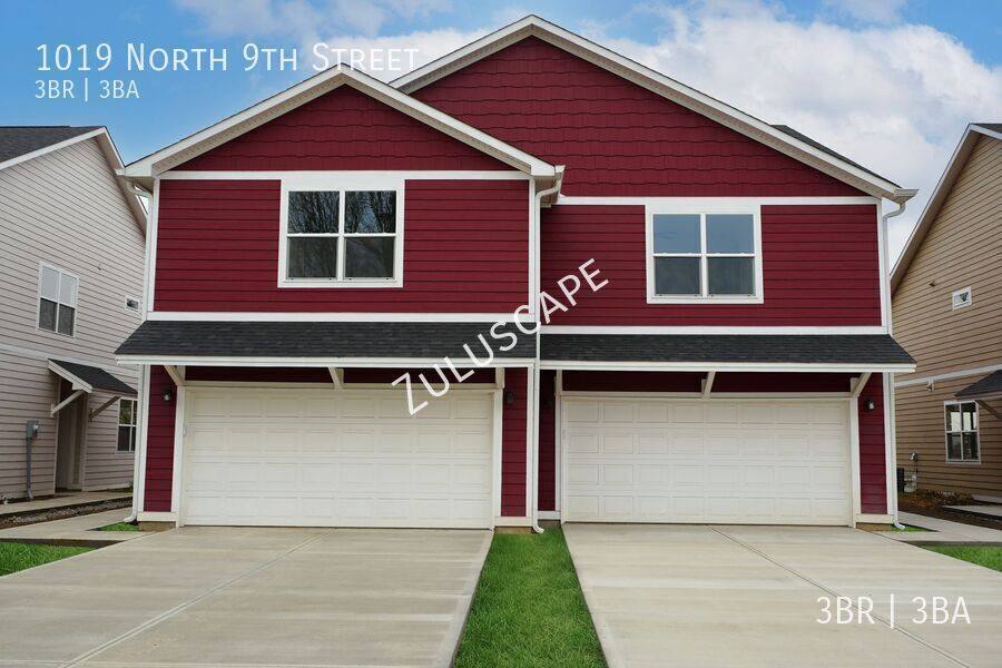 Townhouse for rent at 1019 N 9th St, Elwood, IN 46036