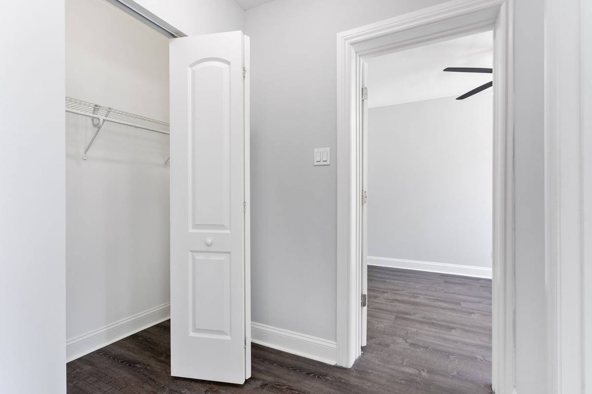 Apartment for rent at 1521 W Sherwin Ave, Chicago, IL 60626