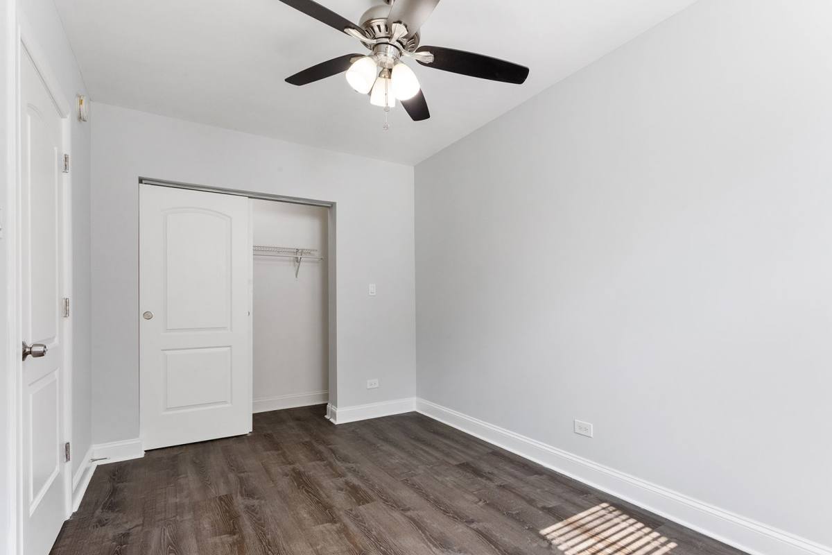 Apartment for rent at 1521 W Sherwin Ave, Chicago, IL 60626