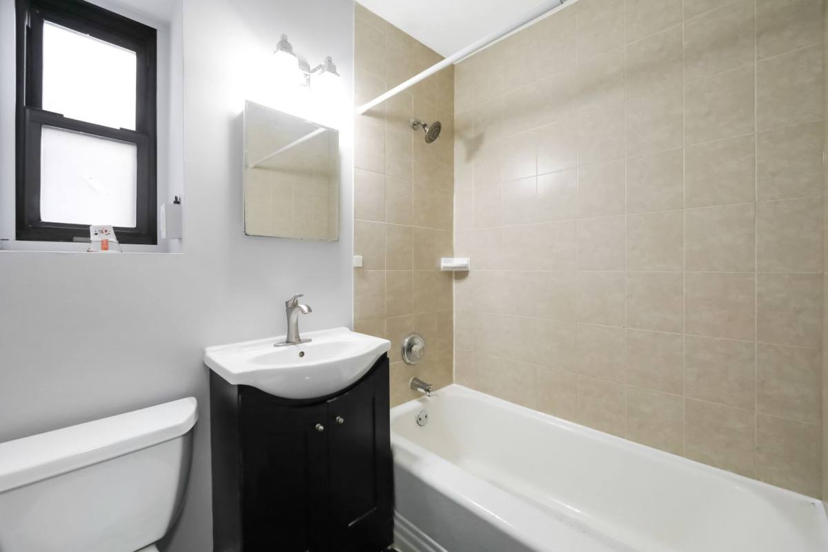 Apartment for rent at 2339 Hudson Terrace, Fort Lee, NJ 07024