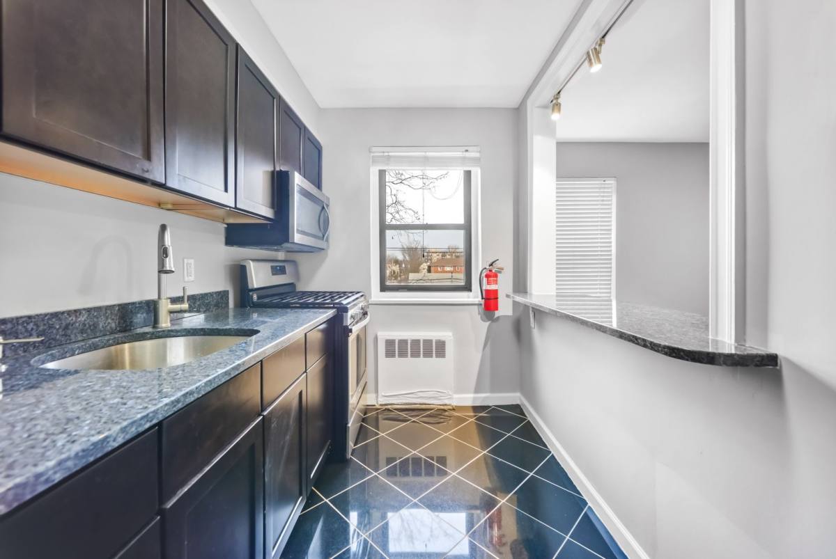 Apartment for rent at 2339 Hudson Terrace, Fort Lee, NJ 07024