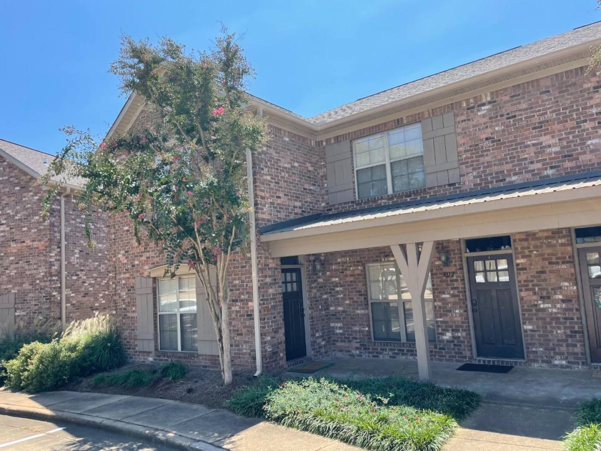 Townhouse for rent at 2150 Anderson Rd #401, Oxford, MS 38655