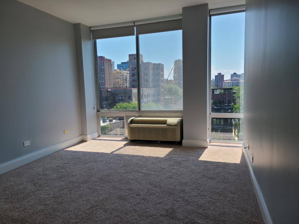 Apartment for rent at 450 W Briar Place #7A, Chicago, IL 60657