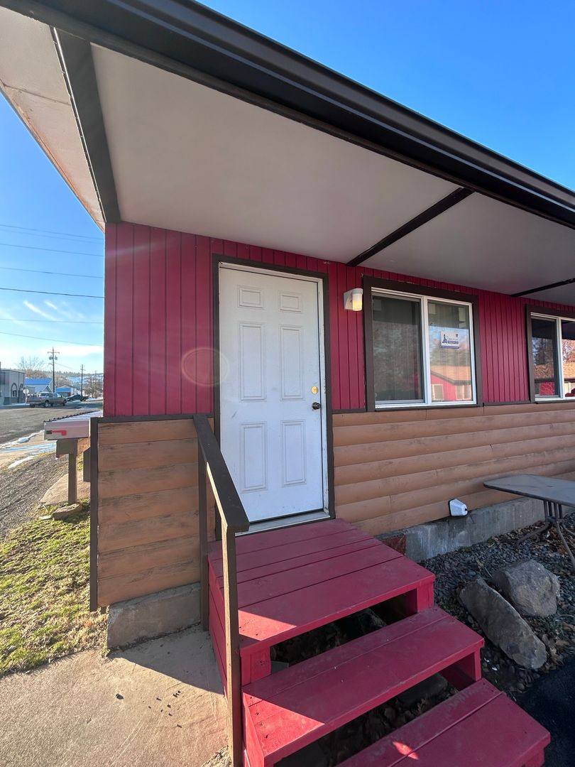 Apartment for rent at 50 & 52 S, Elgin, OR 97827
