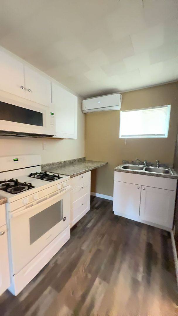 Apartment for rent at 50 & 52 S, Elgin, OR 97827