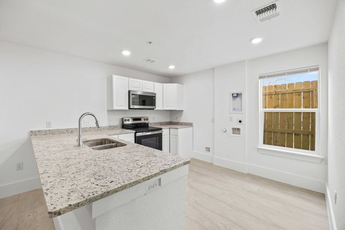 Apartment for rent at 138 Ware Blvd, San Antonio, TX 78221