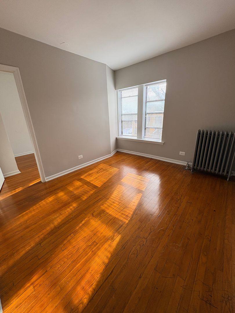 Apartment for rent at 4946 W Adams, Chicago, IL 60644