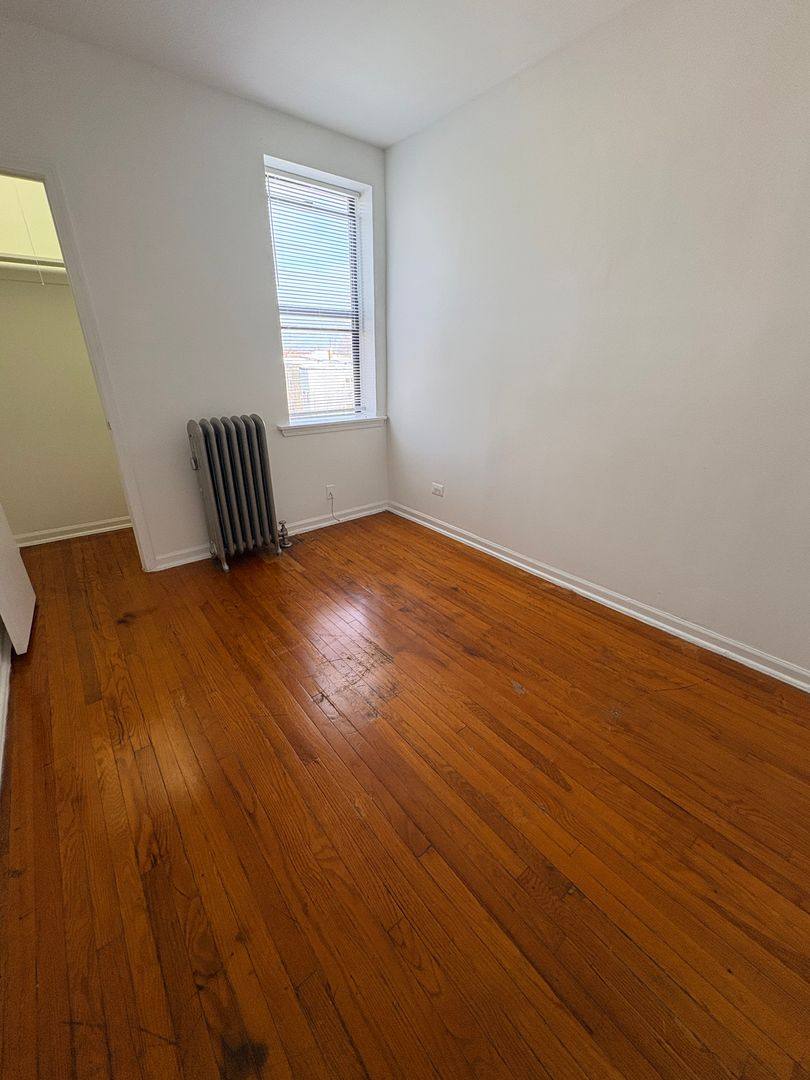Apartment for rent at 4946 W Adams, Chicago, IL 60644