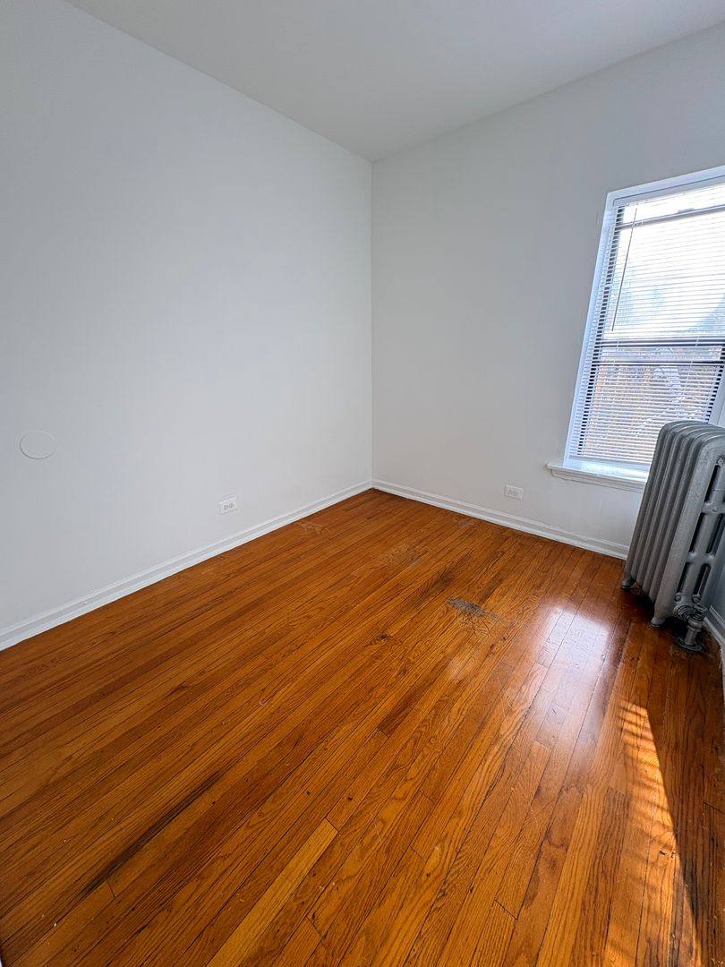 Apartment for rent at 4946 W Adams, Chicago, IL 60644