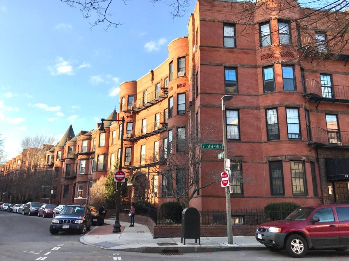 Apartment for rent at 27 St Stephen #1, Boston, MA 02115