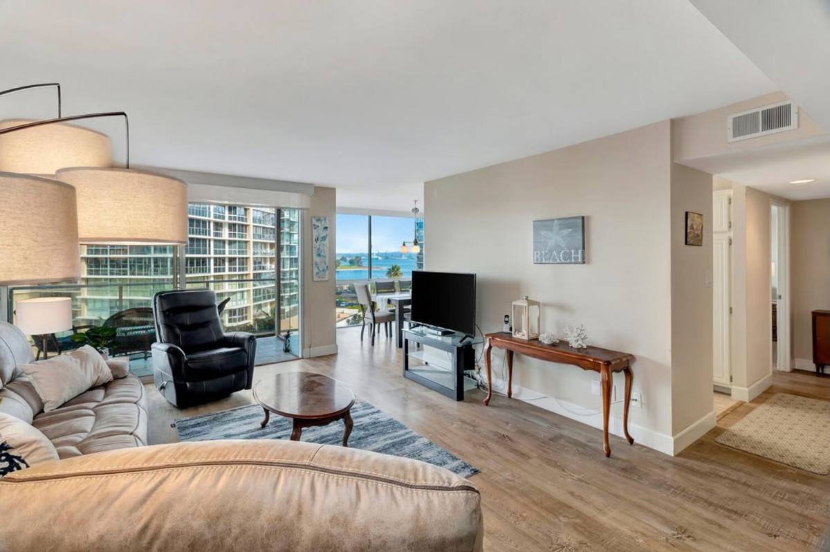 Apartment for rent at 1760 Avenida Del Mundo, Coronado, CA 92118