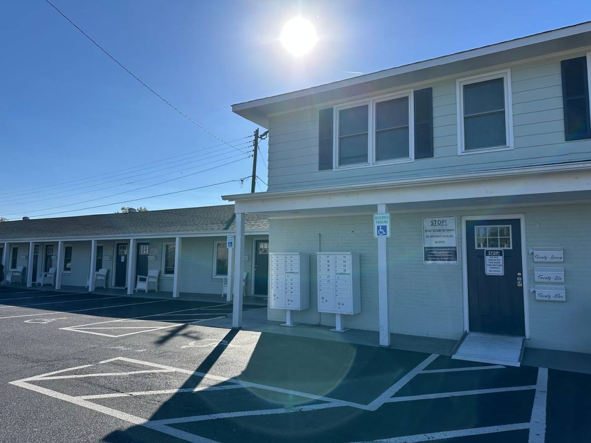 Apartment for rent at 1109 Carolina Ave, Washington, NC 27889