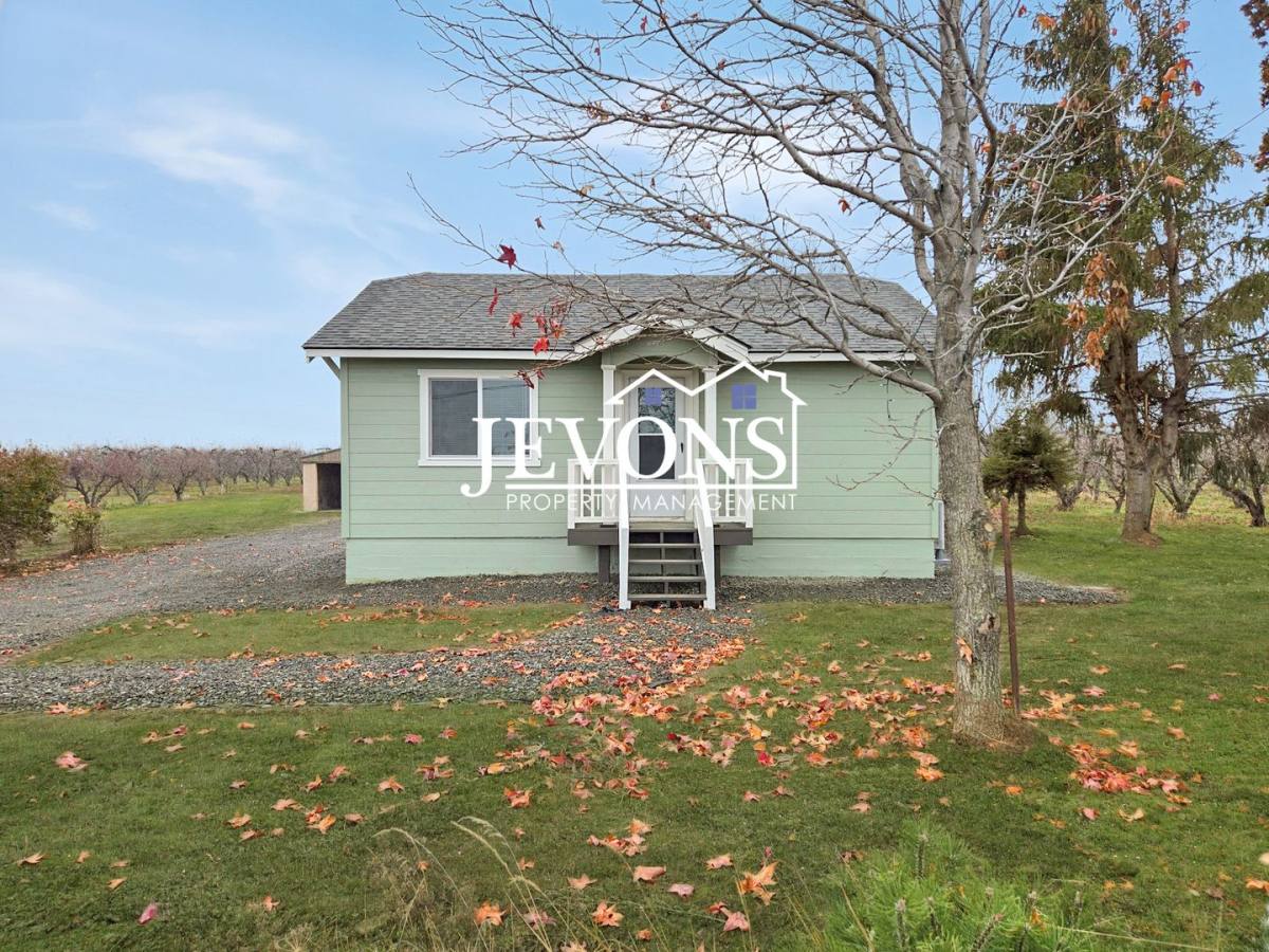 House for rent at 800 Hatton Rd, Tieton, WA 98947